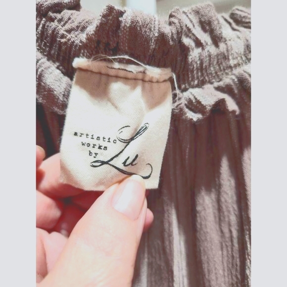 Artistic Designs by Lu, Brown striped fabric with animal print sleeves. Medium - Picture 8 of 10